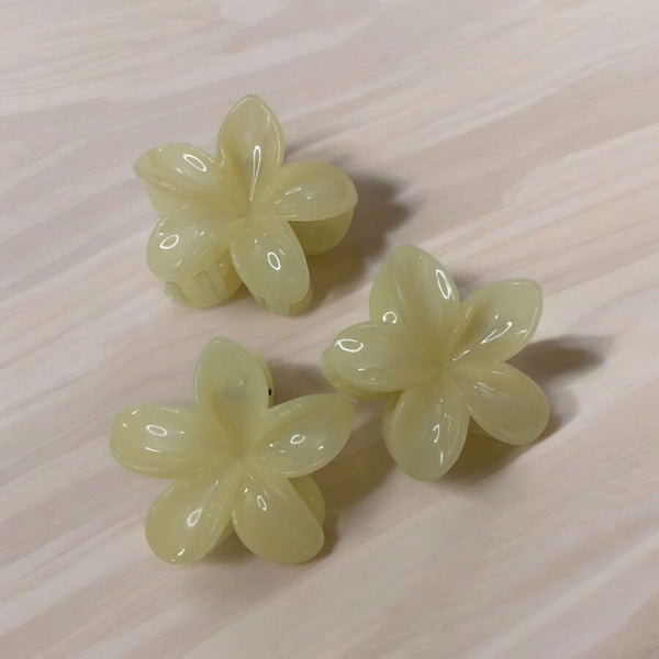 Butter Bloom Vintage Floral Hair Accessories – Elegant and Soft Yellow Flower Clips