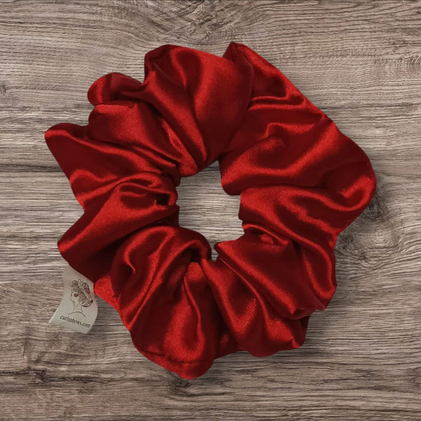 Luxurious Red Hair Scrunchie – Elegant and Comfortable Hair Accessory