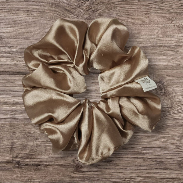 Luxurious Rose Gold Hair Scrunchie – Elegant and Comfortable Hair Accessory