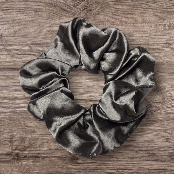 Luxurious Silver Hair Scrunchie – Elegant and Comfortable Hair Accessory